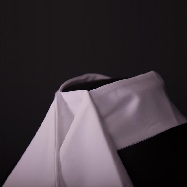 stock-tied-classic-white